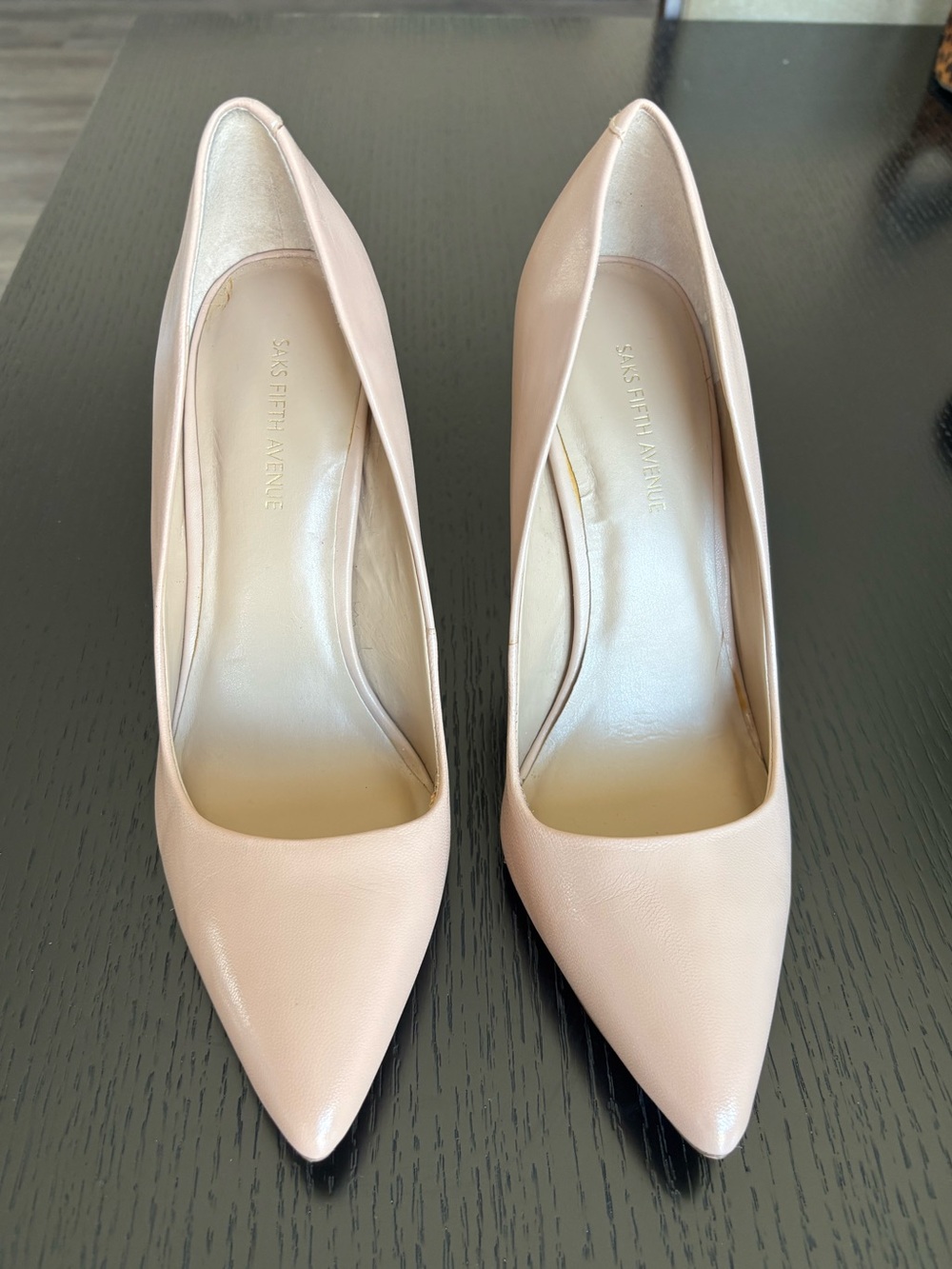 Saks Fifth Avenue neutral pumps-size 7 EUC